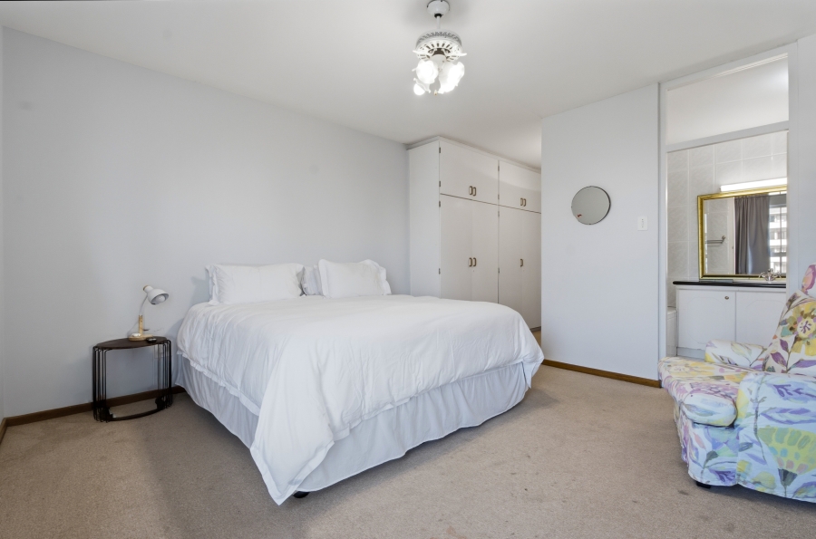 4 Bedroom Property for Sale in Sea Point Western Cape